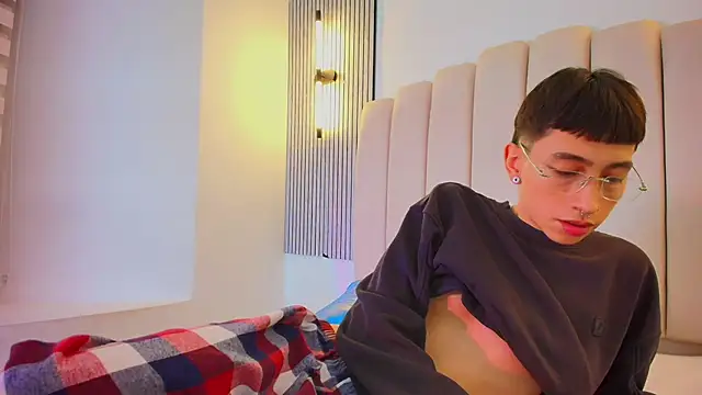 lian_cameron élő XXX-chatje