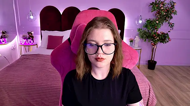 AlmaSound live XXX chat