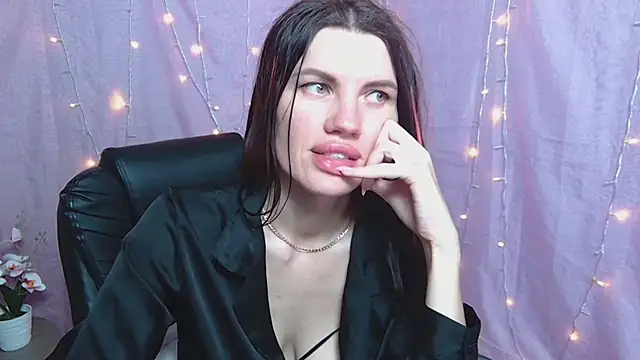 XXX chat uživo modela MilaLoona
