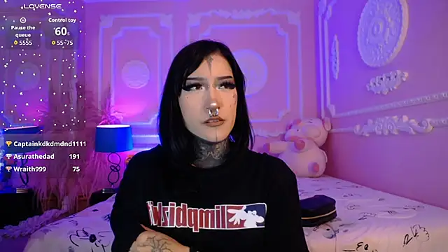 Kat_VonDe Live XXX Chat
