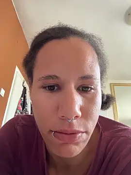 AaliyahHarris 即時 XXX 聊天