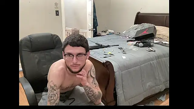 hungkubenski's Webcam Show