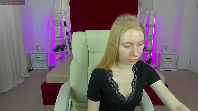 Alina_Blonde's Webcam Show