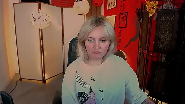 Chat XXX en directo de KathyBriggs