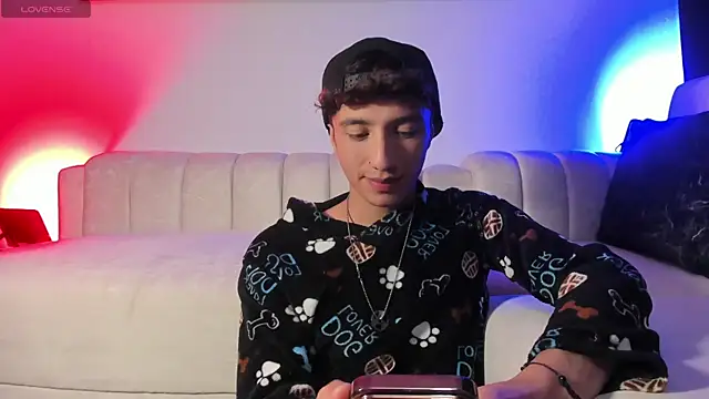 mhatias_ Show Webcam
