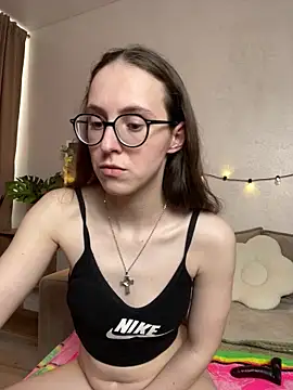 MartiniiSelenna 现场XXX聊天