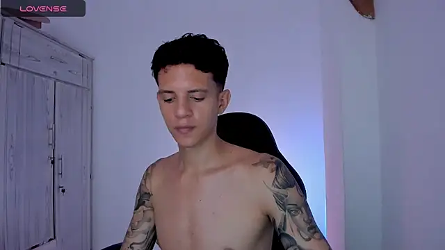 Chat +18 de tylernova ao vivo