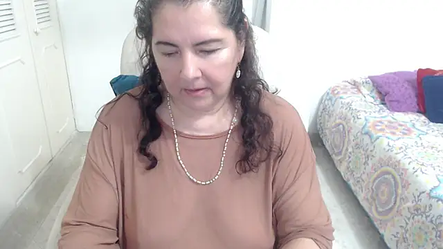 leonela_69 Adlı Modelin Canlı XXX Sohbeti