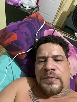 Show modela Dominicanobb na web-kameri