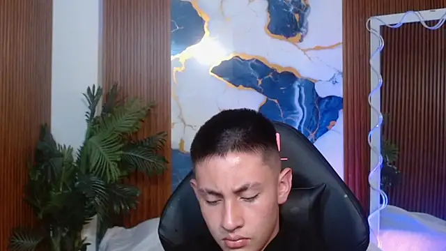 Andres_Tay Live XXX Chat