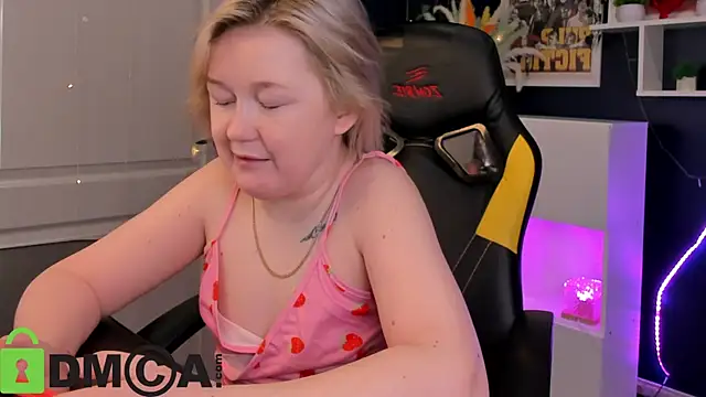 Sara_Robinson élő XXX-chatje