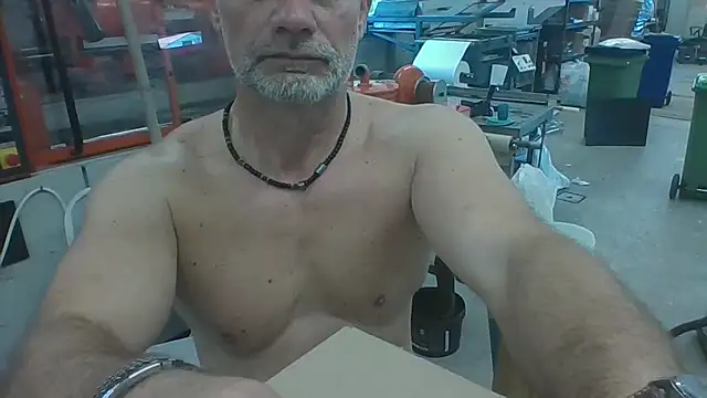 Boomerhun Show in webcam
