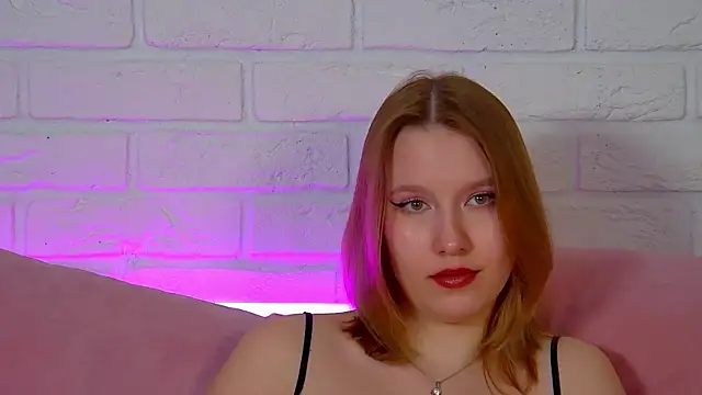 LiliLinn Adlı Modelin Canlı XXX Sohbeti