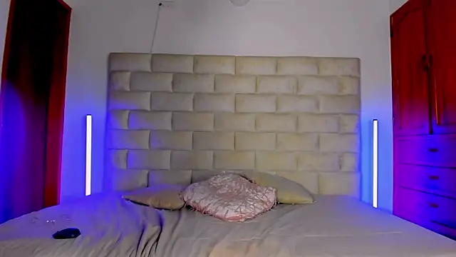 Latrellx7 Webcam-Show