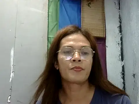 juicycum069's Webcam Show