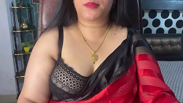 FlatVincy4 Adlı Modelin Canlı XXX Sohbeti
