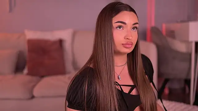 MillaSerene Chat XXX live