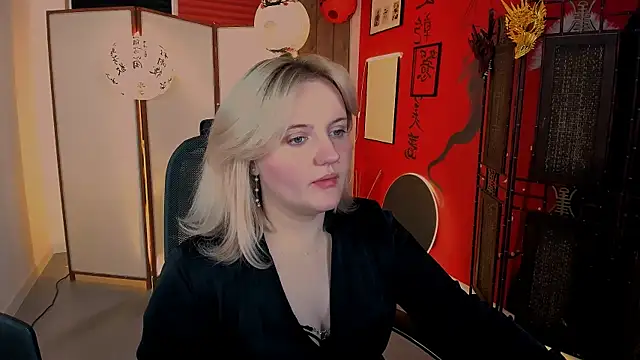KathyBriggs live XXX chat