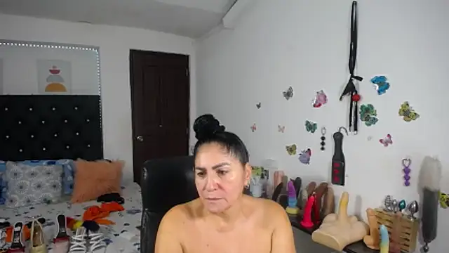 Chatroom XXX en direct de mature_bigboobs10