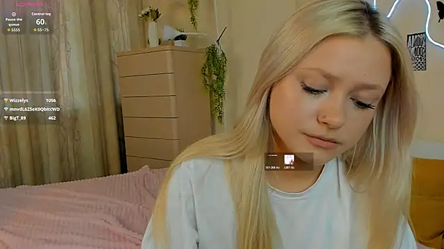 MidnightPoise Webcam show