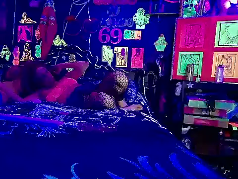 DaddyAndSplashQueen élő XXX-chatje