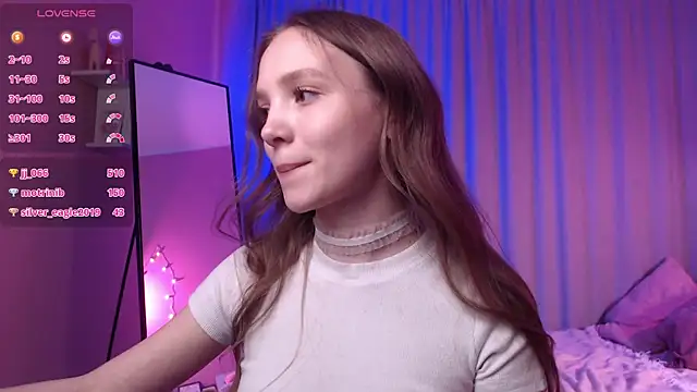 Živý XXX chat Adria_Arjona