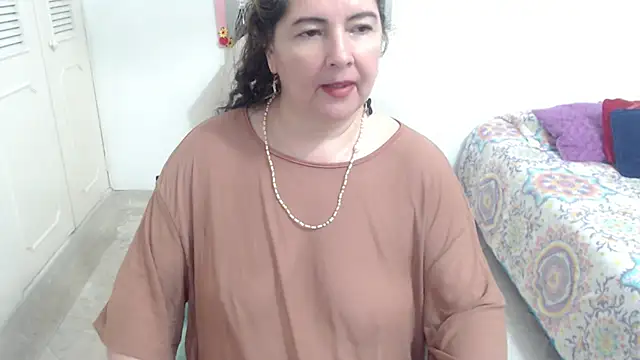 leonela_69 现场XXX聊天