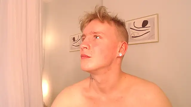 Онлайн чат XXX AlexxSweet