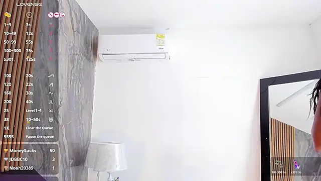 Živý XXX chat LauraSaenz01