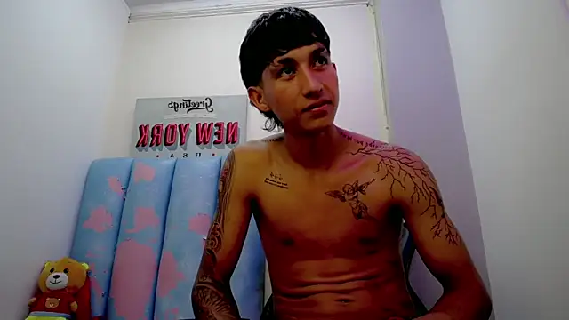 liam_play's Webcam Show