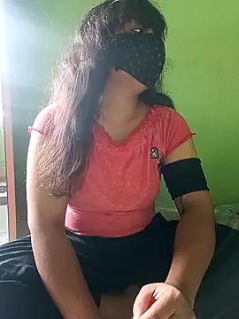 Monaleca-2 Adlı Modelin Canlı XXX Sohbeti