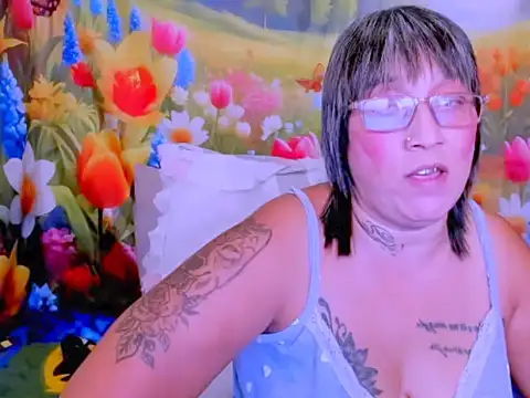indianroxy live XXX chat