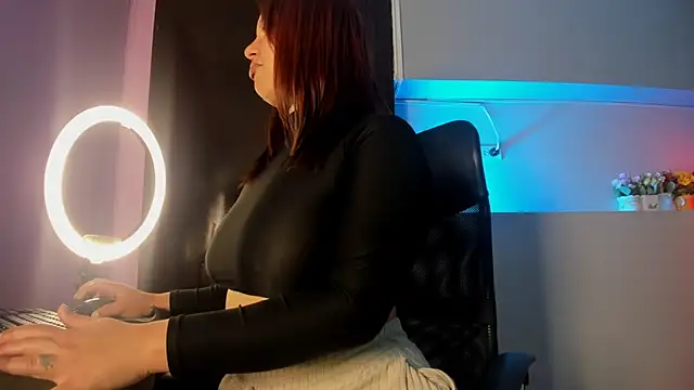 دردشة Ivy_Brown_ الجنسية المباشرة
