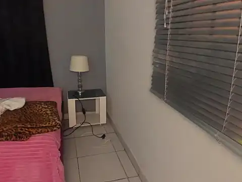 bby_rossan Show in webcam