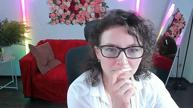 AureliaGleam Chat XXX in diretta