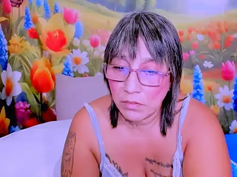 XXX chat uživo modela indianroxy