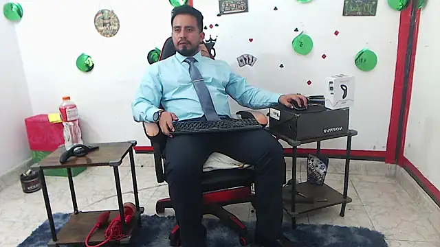 دردشة KalethBigDick الجنسية المباشرة