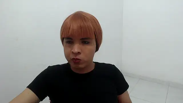 estefania224 webcam show