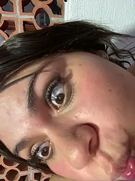 Eimy_Curvy Chat XXX in diretta