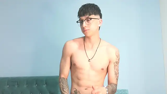 Chat XXX Live _Thomas_hot_