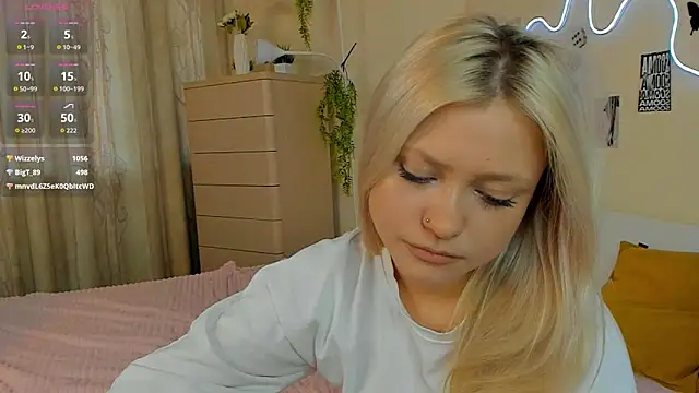Chatroom XXX en direct de MidnightPoise