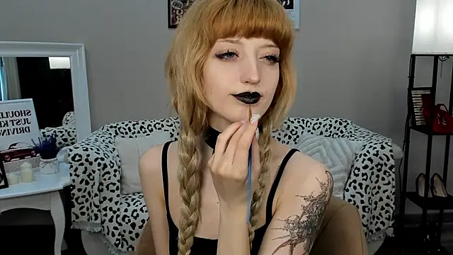 MistyMarlo's Webcam Show