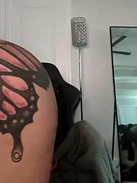 Chat XXX en directo de butterflybootyy