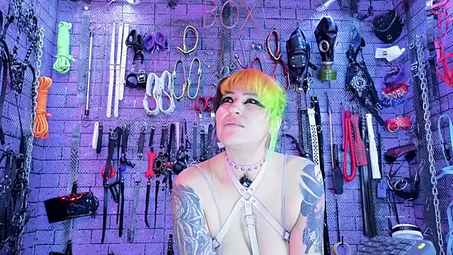 PANDORANEZZ Live XXX-chat