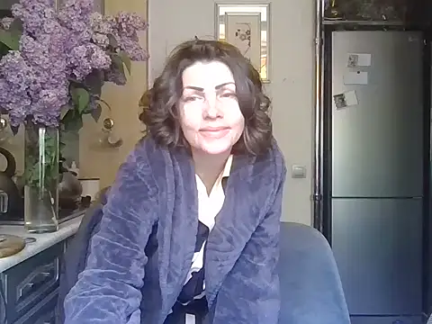 دردشة Baby-Matilda الجنسية المباشرة