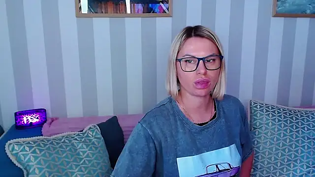 Czat XXX na żywo – MonaLisaG