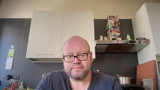 theitalianbear Webcam show