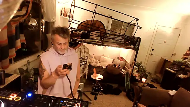 SilverandFox webkamerás műsora