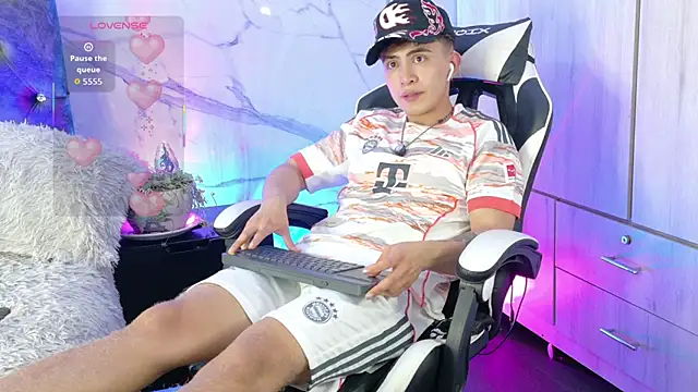 Chatroom XXX en direct de Saimonvela
