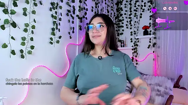 Chat +18 de Samii_Evans ao vivo